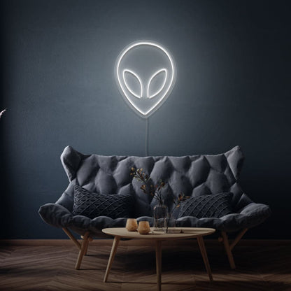 Découvrez notre "Alien Enseigne au néon LED" sur OPLA DESIGN. Personnalisez votre enseigne au néon au Maroc avec notre expertise. Que vous recherchiez une décoration néon LED, un éclairage architectural ou commercial, nous avons tout ce qu'il vous faut. Illuminez votre espace intérieur ou extérieur avec nos enseignes néon sur mesure. Profitez d'un éclairage LED de qualité pour vos bureaux, commerces, hôtels, restaurants et bien plus encore.