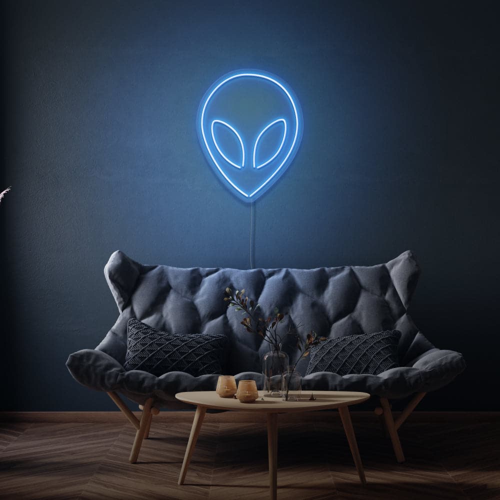 Découvrez notre "Alien Enseigne au néon LED" sur OPLA DESIGN. Personnalisez votre enseigne au néon au Maroc avec notre expertise. Que vous recherchiez une décoration néon LED, un éclairage architectural ou commercial, nous avons tout ce qu'il vous faut. Illuminez votre espace intérieur ou extérieur avec nos enseignes néon sur mesure. Profitez d'un éclairage LED de qualité pour vos bureaux, commerces, hôtels, restaurants et bien plus encore.