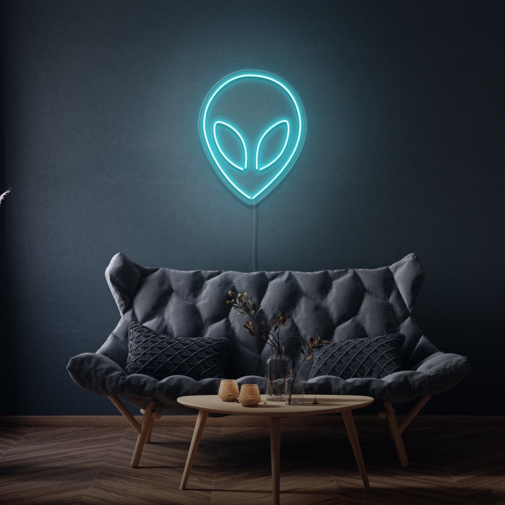 Découvrez notre "Alien Enseigne au néon LED" sur OPLA DESIGN. Personnalisez votre enseigne au néon au Maroc avec notre expertise. Que vous recherchiez une décoration néon LED, un éclairage architectural ou commercial, nous avons tout ce qu'il vous faut. Illuminez votre espace intérieur ou extérieur avec nos enseignes néon sur mesure. Profitez d'un éclairage LED de qualité pour vos bureaux, commerces, hôtels, restaurants et bien plus encore.