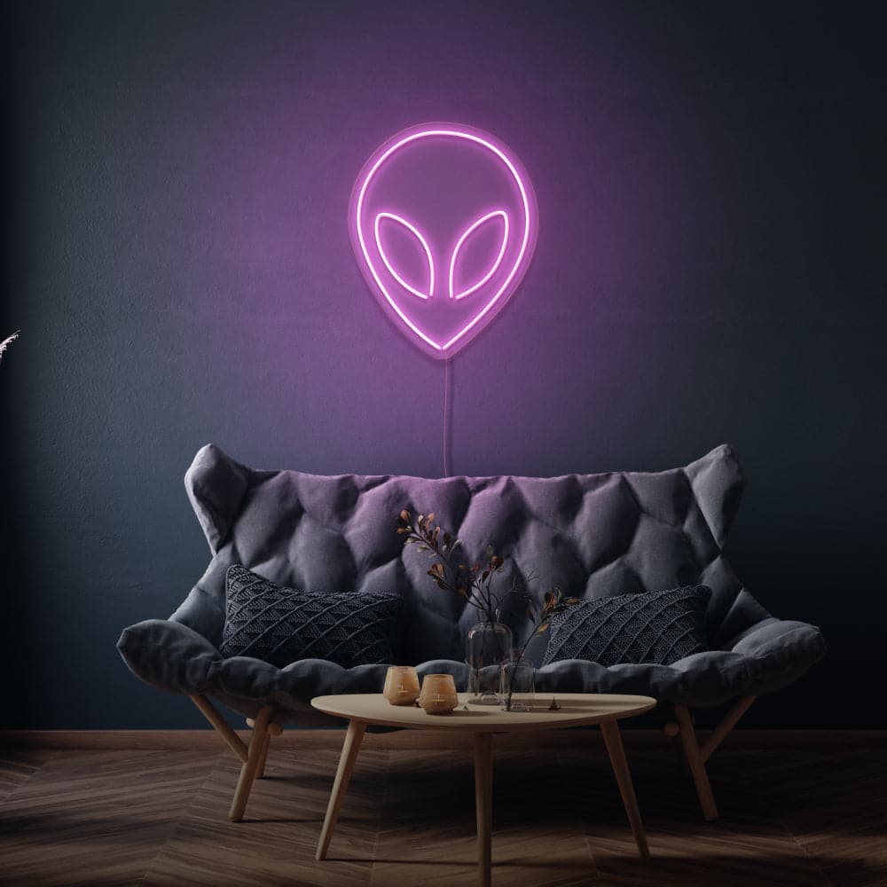 Découvrez notre "Alien Enseigne au néon LED" sur OPLA DESIGN. Personnalisez votre enseigne au néon au Maroc avec notre expertise. Que vous recherchiez une décoration néon LED, un éclairage architectural ou commercial, nous avons tout ce qu'il vous faut. Illuminez votre espace intérieur ou extérieur avec nos enseignes néon sur mesure. Profitez d'un éclairage LED de qualité pour vos bureaux, commerces, hôtels, restaurants et bien plus encore.