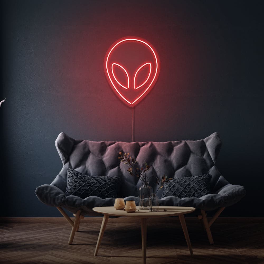 Découvrez notre "Alien Enseigne au néon LED" sur OPLA DESIGN. Personnalisez votre enseigne au néon au Maroc avec notre expertise. Que vous recherchiez une décoration néon LED, un éclairage architectural ou commercial, nous avons tout ce qu'il vous faut. Illuminez votre espace intérieur ou extérieur avec nos enseignes néon sur mesure. Profitez d'un éclairage LED de qualité pour vos bureaux, commerces, hôtels, restaurants et bien plus encore.