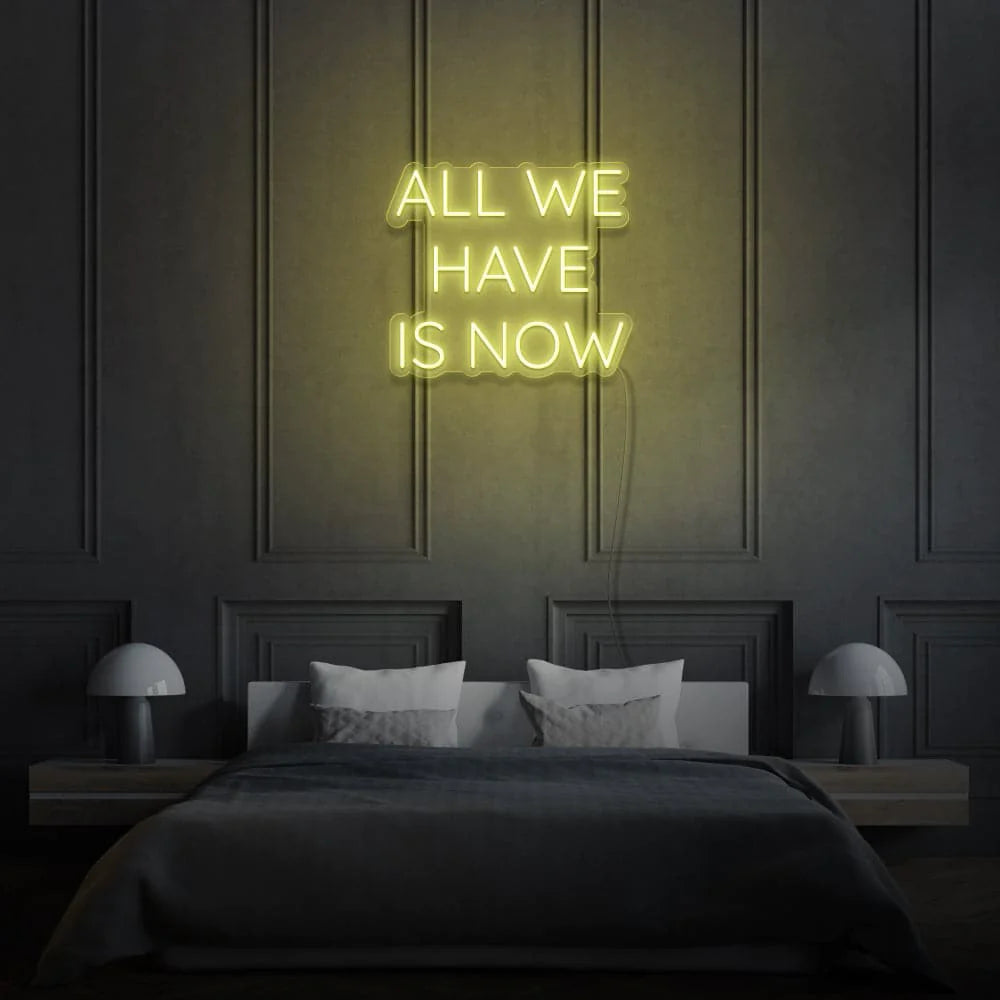 Découvrez notre enseigne néon LED personnalisée "All we have is Now" disponible au Maroc. Ajoutez une touche de décoration néon LED unique à votre espace avec notre éclairage d'ambiance. Que ce soit pour éclairer votre magasin, votre jardin ou votre vitrine, notre enseigne néon LED crée une atmosphère chaleureuse et accueillante. Fabriquée sur mesure, cette enseigne est parfaite pour les établissements commerciaux, les bureaux, les restaurants et bien plus encore. 