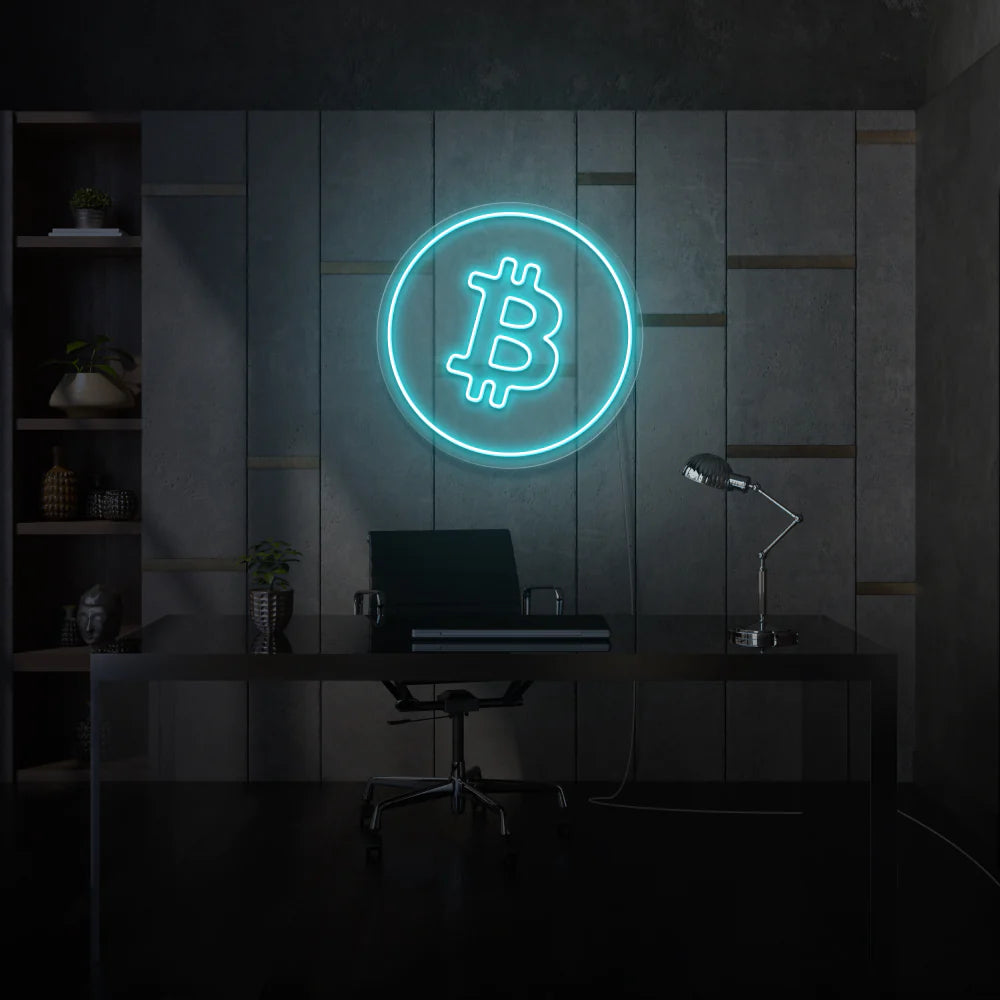 Ajoutez un éclairage exceptionnel à votre intérieur avec notre enseigne néon personnalisée "Bitcoin Logo Enseigne Néon" d'OPLA DESIGN. Utilisant des LED de qualité supérieure, notre enseigne néon donne une touche unique et moderne à votre décoration intérieure. Parfait pour une utilisation dans les magasins, les bureaux, les maisons et les événements spéciaux. Personnalisez-le pour qu'il convienne à votre style. Disponible pour la livraison au Maroc.