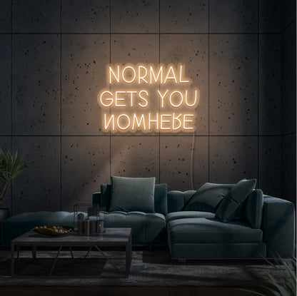 Découvrez notre enseigne néon LED personnalisée "Normal Gets You Nowhere" au Maroc. Ajoutez une touche unique à votre décoration avec notre éclairage architectural néon LED. Parfait pour les espaces commerciaux, les magasins, les jardins et les vitrines. Profitez de la sécurité et de l'efficacité de notre éclairage LED pour créer une ambiance chaleureuse et accueillante. Fabriquée sur mesure, notre enseigne lumineuse néon LED est idéale pour les bars, boutiques, restaurants, mariages et bien plus encore.