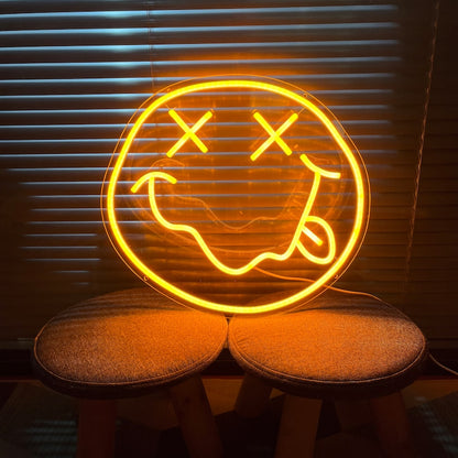 Enseigne Smiley Face néon LED au Maroc. est un choix de décoration néon personnalisée idéal pour éclairer et embellir tous les types d'espace, qu'ils soient commerciaux ou résidentiels. Cette enseigne lumineuse LED peut être utilisée pour créer une ambiance d'accentuation, d'ambiance ou de sécurité, ainsi que pour éclairer les magasins, les jardins et les bureaux. Elle peut être personnalisée pour convenir à toutes sortes de besoins de décoration et peut être achetée à un prix abordable.