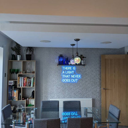 Découvrez notre enseigne néon LED personnalisée "There Is A Light That Never Goes Out", disponible au Maroc. Ajoutez une touche de décoration néon LED unique à votre espace avec notre éclairage d'ambiance. Que ce soit pour éclairer votre magasin, votre jardin ou votre vitrine, notre enseigne néon LED crée une atmosphère chaleureuse et accueillante.