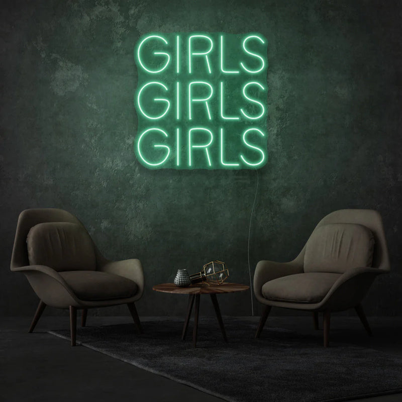 Découvrez notre enseigne au néon "Girls Girls Girls"