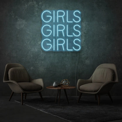 Découvrez notre enseigne au néon "Girls Girls Girls"